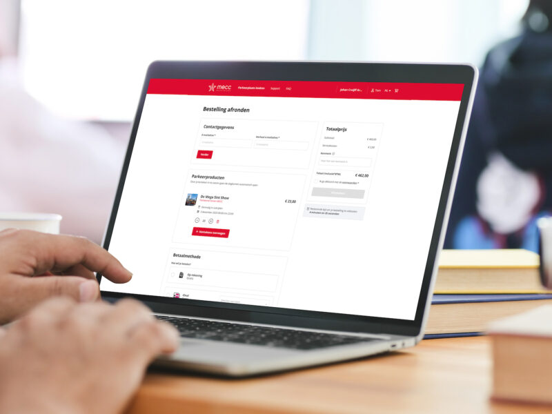 Bestelling doen op een laptop.